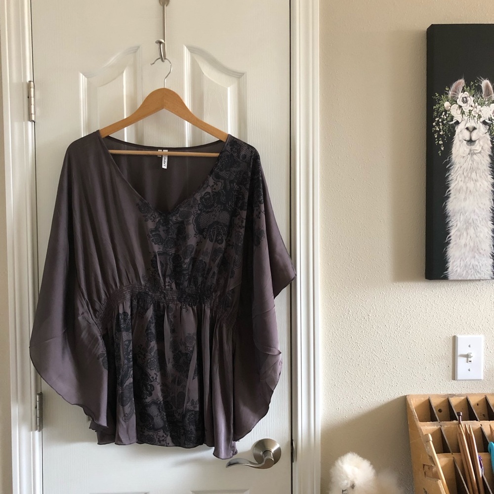 Pearlescent Plum Batwing Blouse w/Black Lace Print